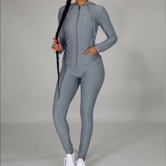 Women clothing - Picture 2 of 3